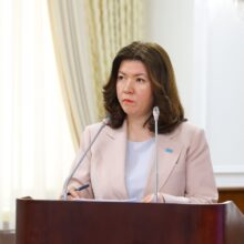 Пересмотр содержания учебных программ, новые учебники и курс «Закон и порядок»: в Казахстане обозначили приоритеты развития школьного образования в свете принятия новой Конституции